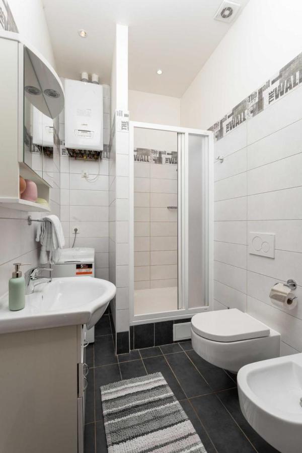Letna Apartments Prague Luaran gambar