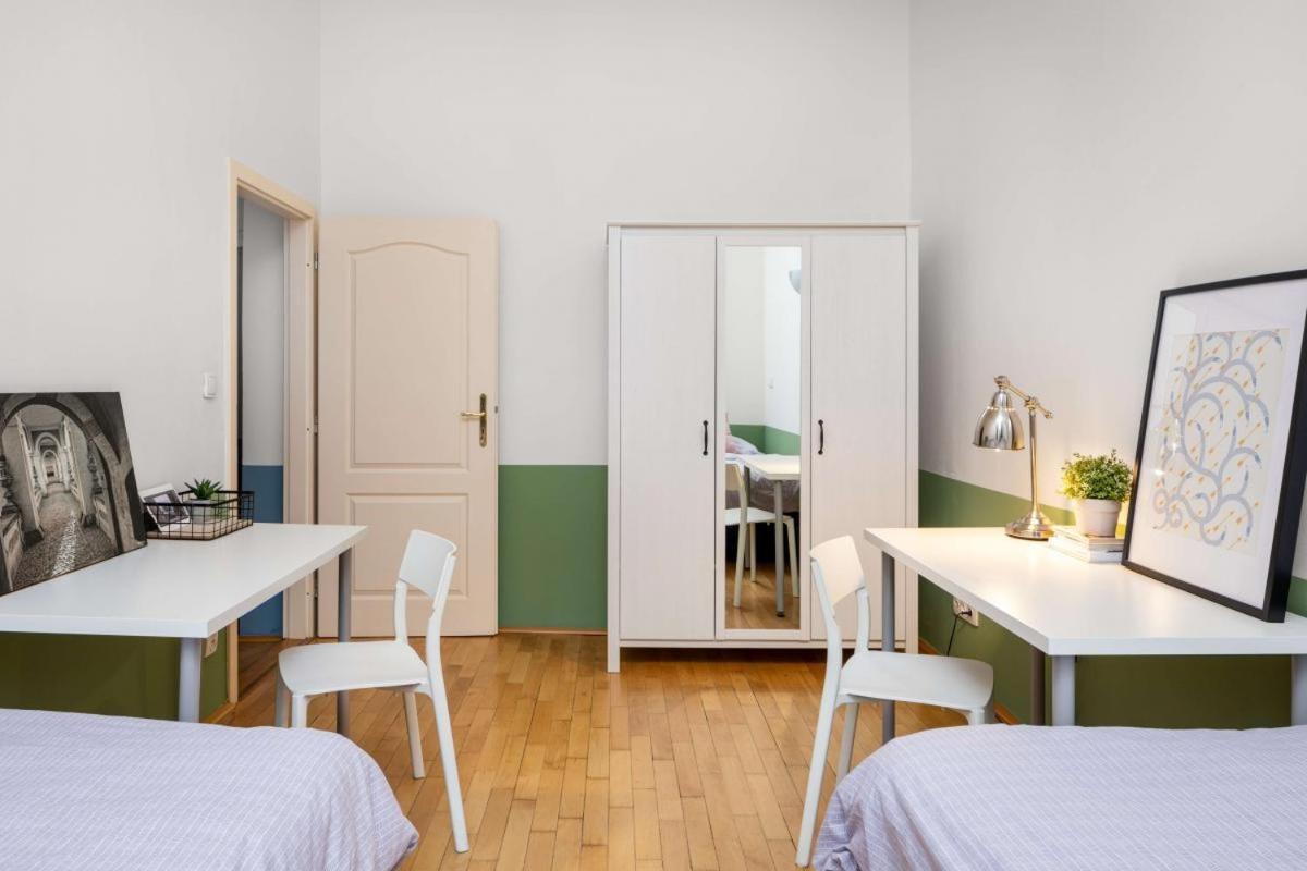 Letna Apartments Prague Luaran gambar