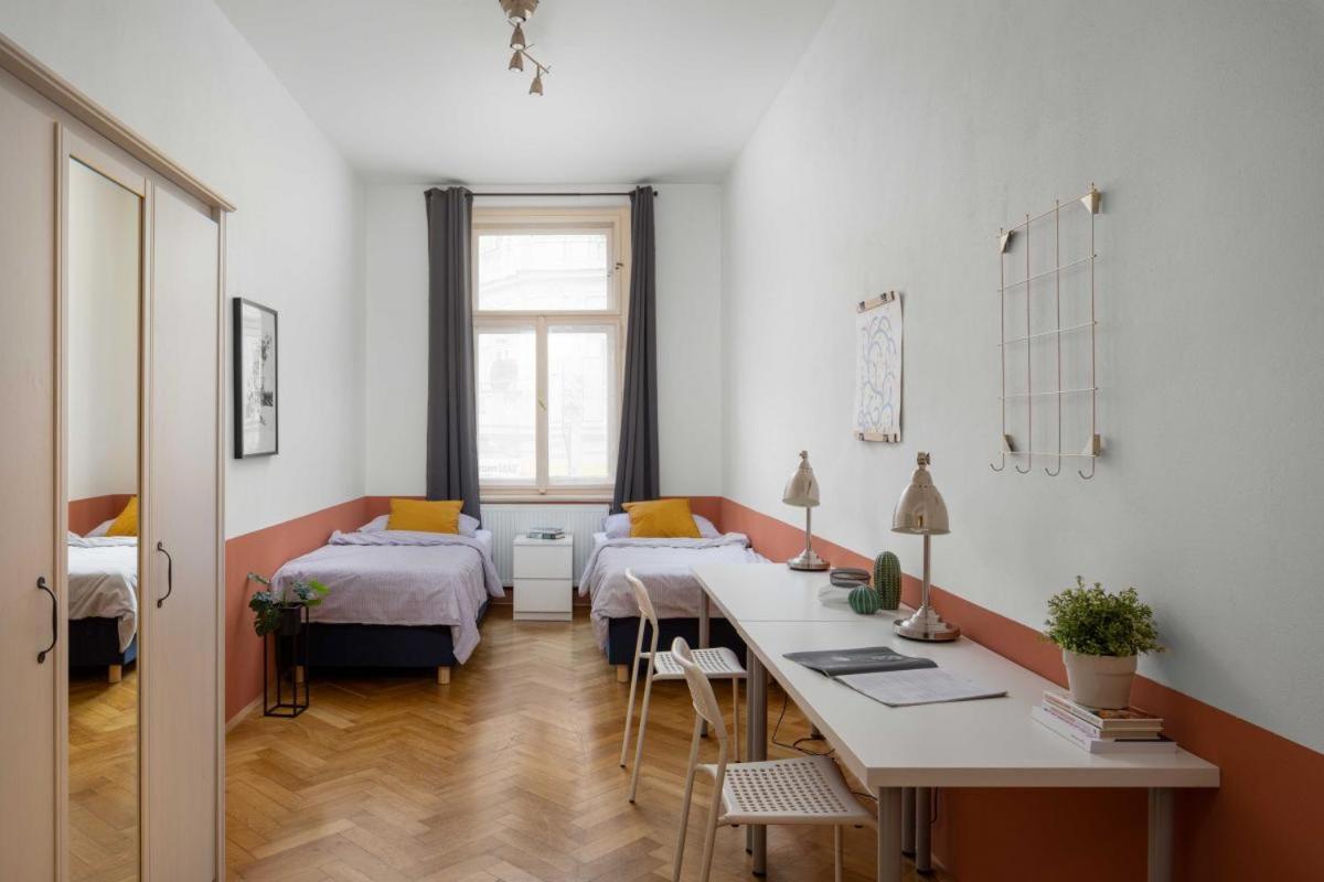 Letna Apartments Prague Luaran gambar