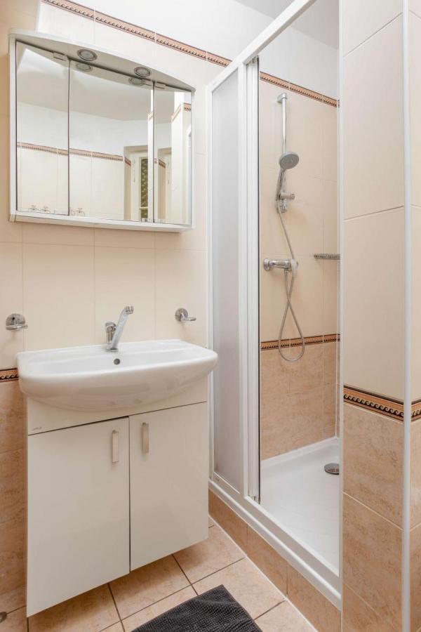 Letna Apartments Prague Luaran gambar