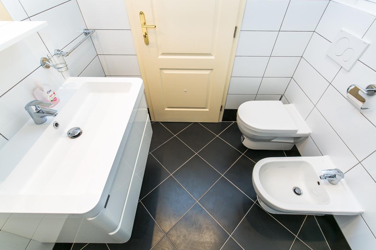 Letna Apartments Prague Luaran gambar